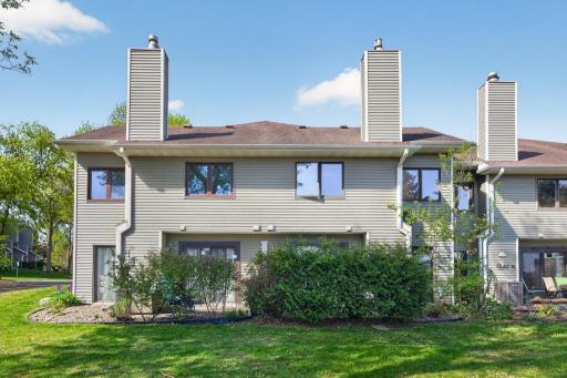 24 Elton Ridge Court NW, Rochester, MN 55901