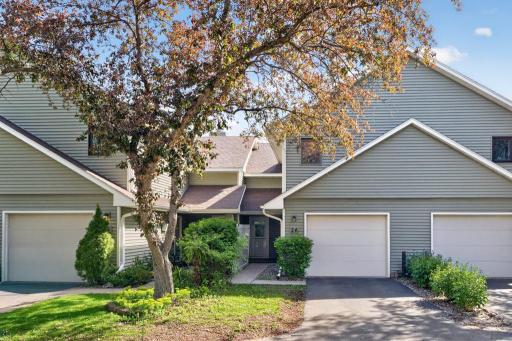 24 Elton Ridge Court NW, Rochester, MN 55901