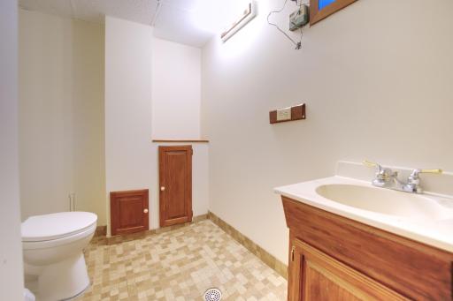 1008 W 80 1/2 Street, Minneapolis, MN 55420