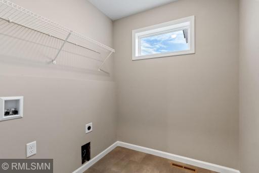 MODEL PHOTOS. PHOTOS OF PREVIOUSLY FINISHED HOME.