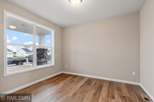 MODEL PHOTOS. PHOTOS OF PREVIOUSLY FINISHED HOME.