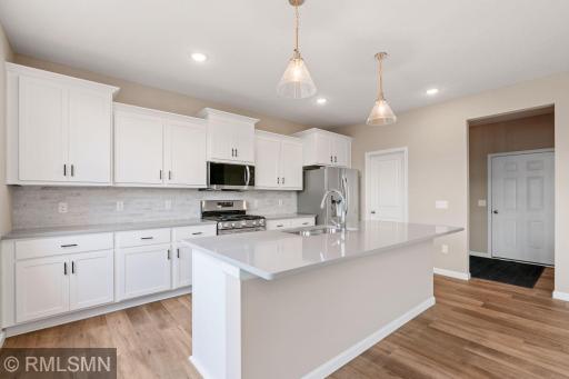 MODEL PHOTOS. PHOTOS OF PREVIOUSLY FINISHED HOME.