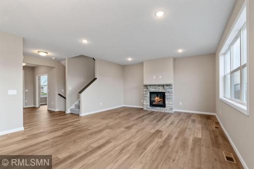 MODEL PHOTOS. PHOTOS OF PREVIOUSLY FINISHED HOME.