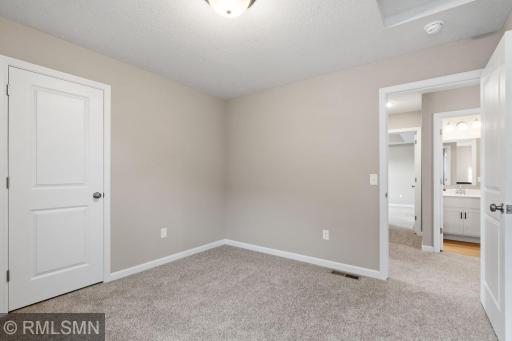 MODEL PHOTOS. PHOTOS OF PREVIOUSLY FINISHED HOME.