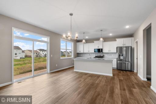 MODEL PHOTOS. PHOTOS OF PREVIOUSLY FINISHED HOME.