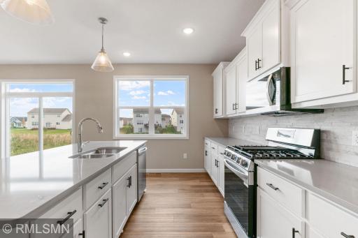 MODEL PHOTOS. PHOTOS OF PREVIOUSLY FINISHED HOME.