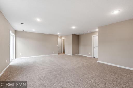 MODEL PHOTOS. PHOTOS OF PREVIOUSLY FINISHED HOME.