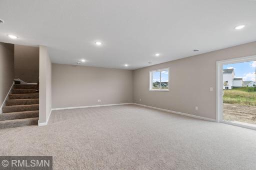 MODEL PHOTOS. PHOTOS OF PREVIOUSLY FINISHED HOME.
