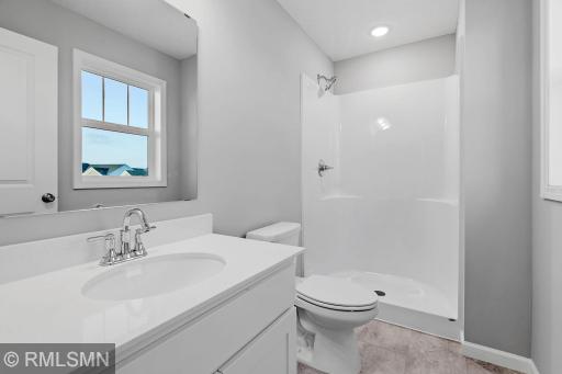 MODEL PHOTOS. PHOTOS OF PREVIOUSLY FINISHED HOME.