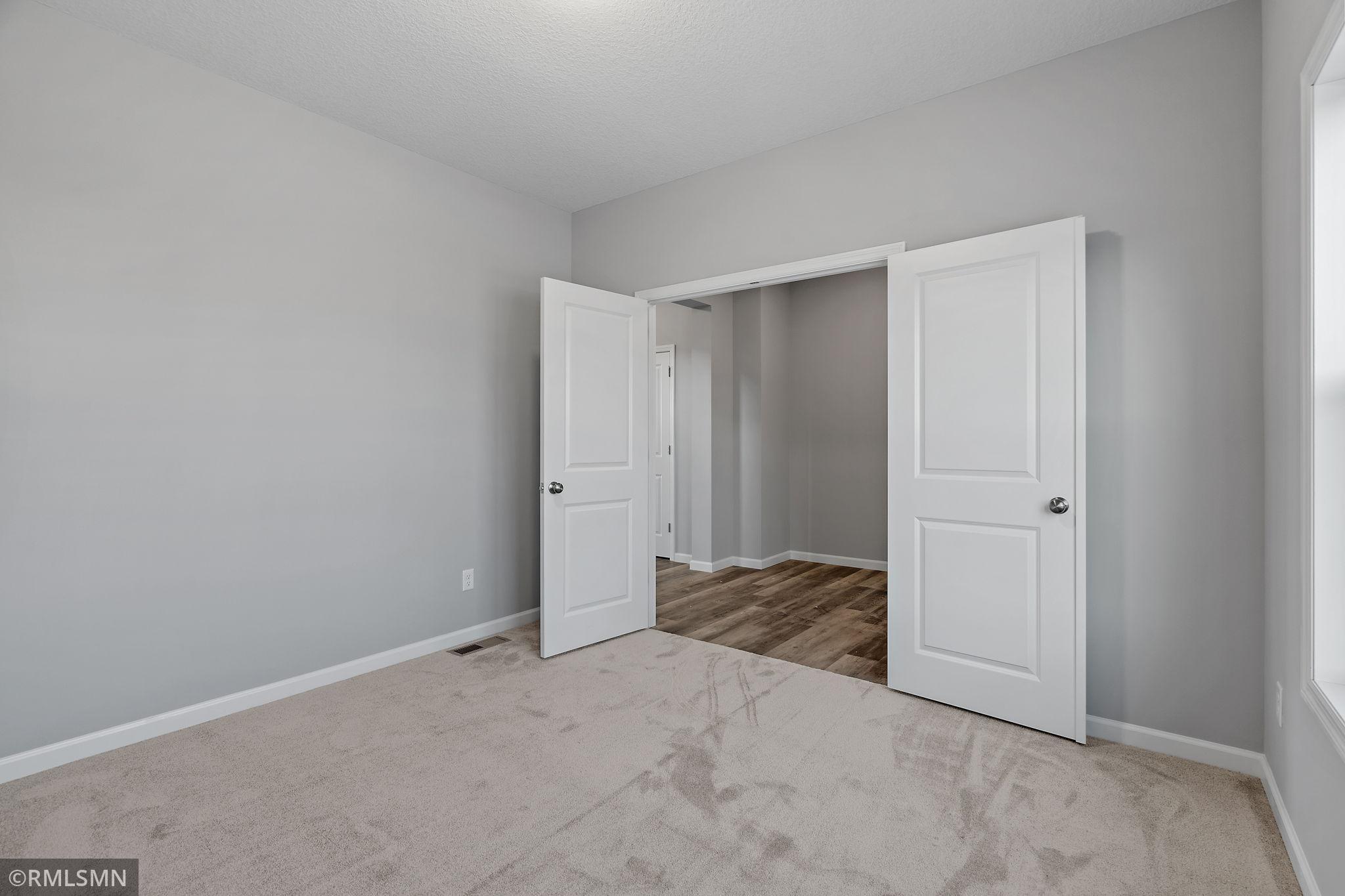 MODEL PHOTOS. PHOTOS OF PREVIOUSLY FINISHED HOME.