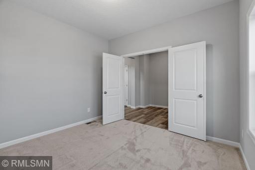 MODEL PHOTOS. PHOTOS OF PREVIOUSLY FINISHED HOME.