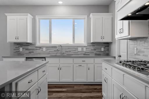 MODEL PHOTOS. PHOTOS OF PREVIOUSLY FINISHED HOME.
