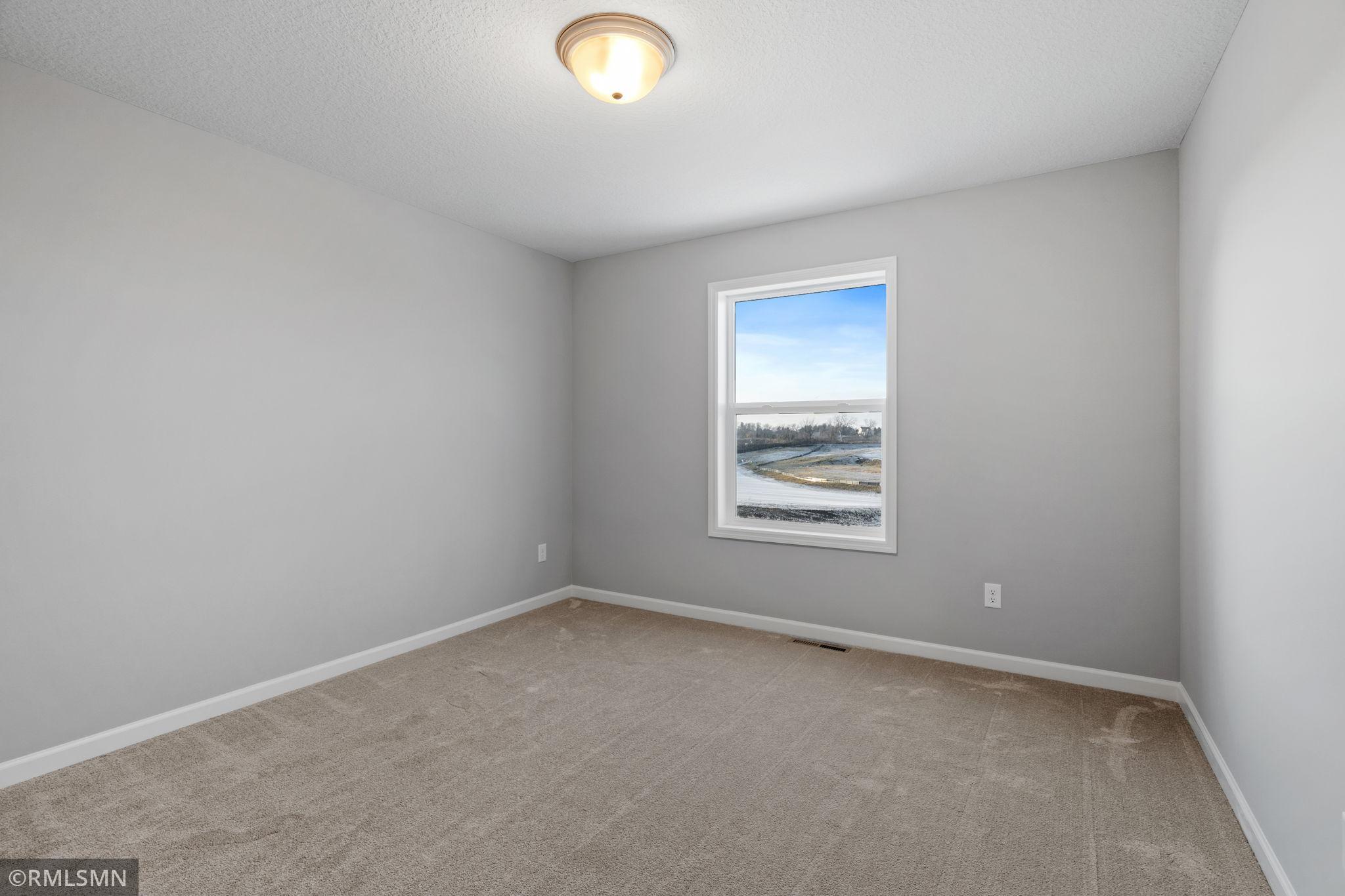 MODEL PHOTOS. PHOTOS OF PREVIOUSLY FINISHED HOME.