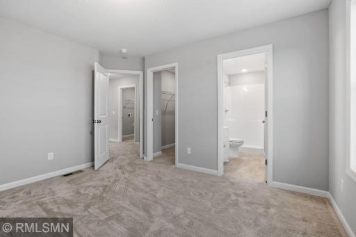 MODEL PHOTOS. PHOTOS OF PREVIOUSLY FINISHED HOME.
