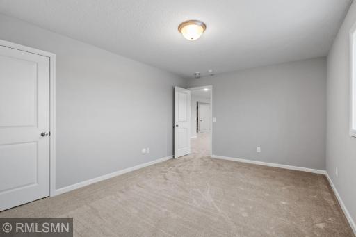 MODEL PHOTOS. PHOTOS OF PREVIOUSLY FINISHED HOME.