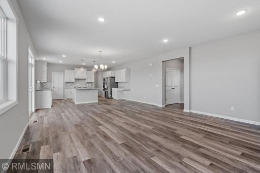 MODEL PHOTOS. PHOTOS OF PREVIOUSLY FINISHED HOME.