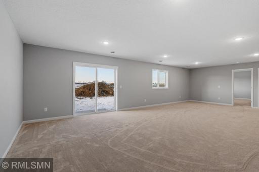 MODEL PHOTOS. PHOTOS OF PREVIOUSLY FINISHED HOME.