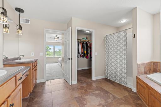 1914 261st Avenue NW, Isanti, MN 55040