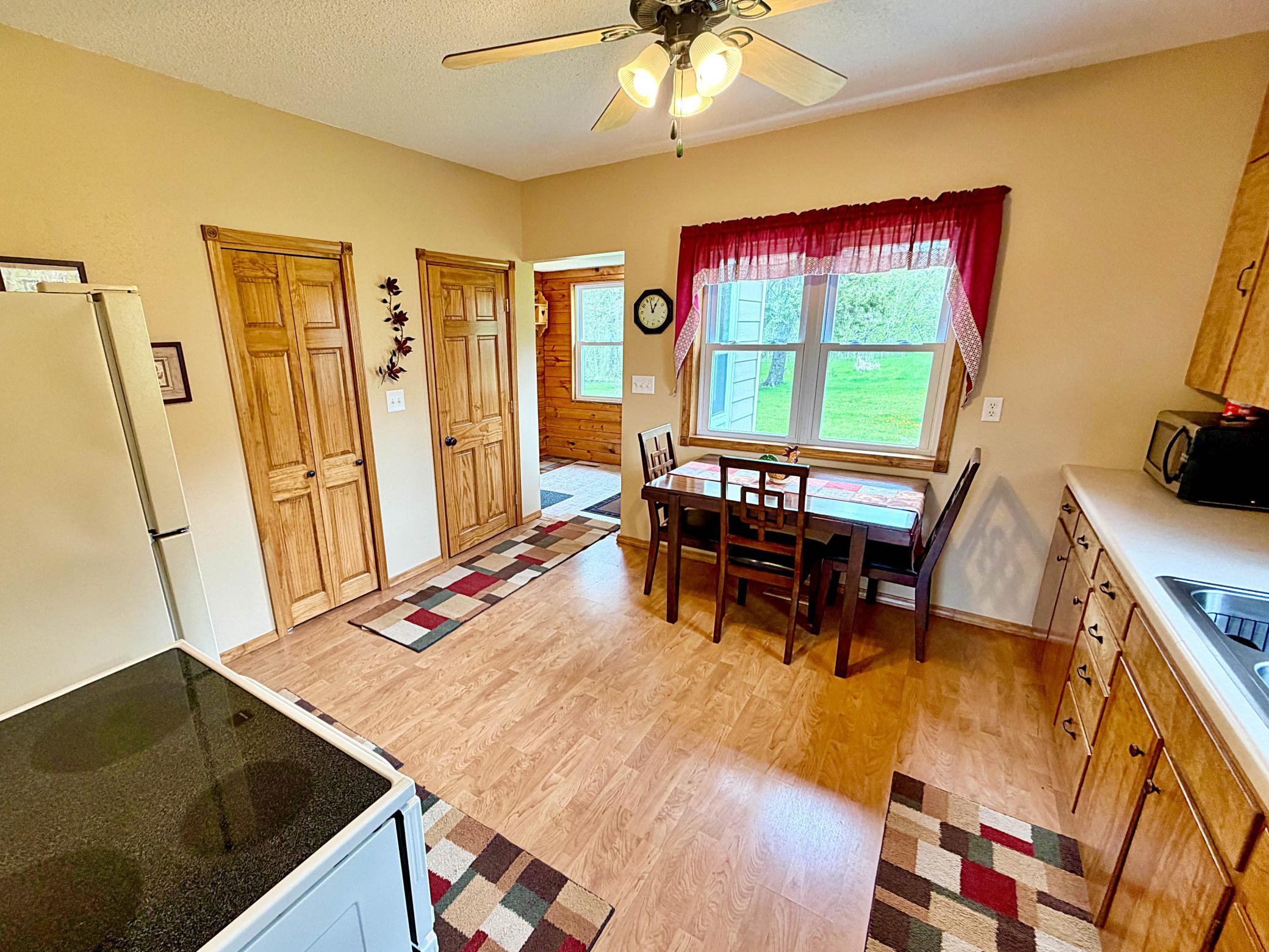 Kitchen 1.jpg