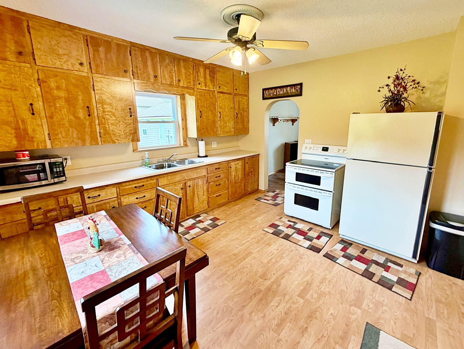 Kitchen 4.jpg
