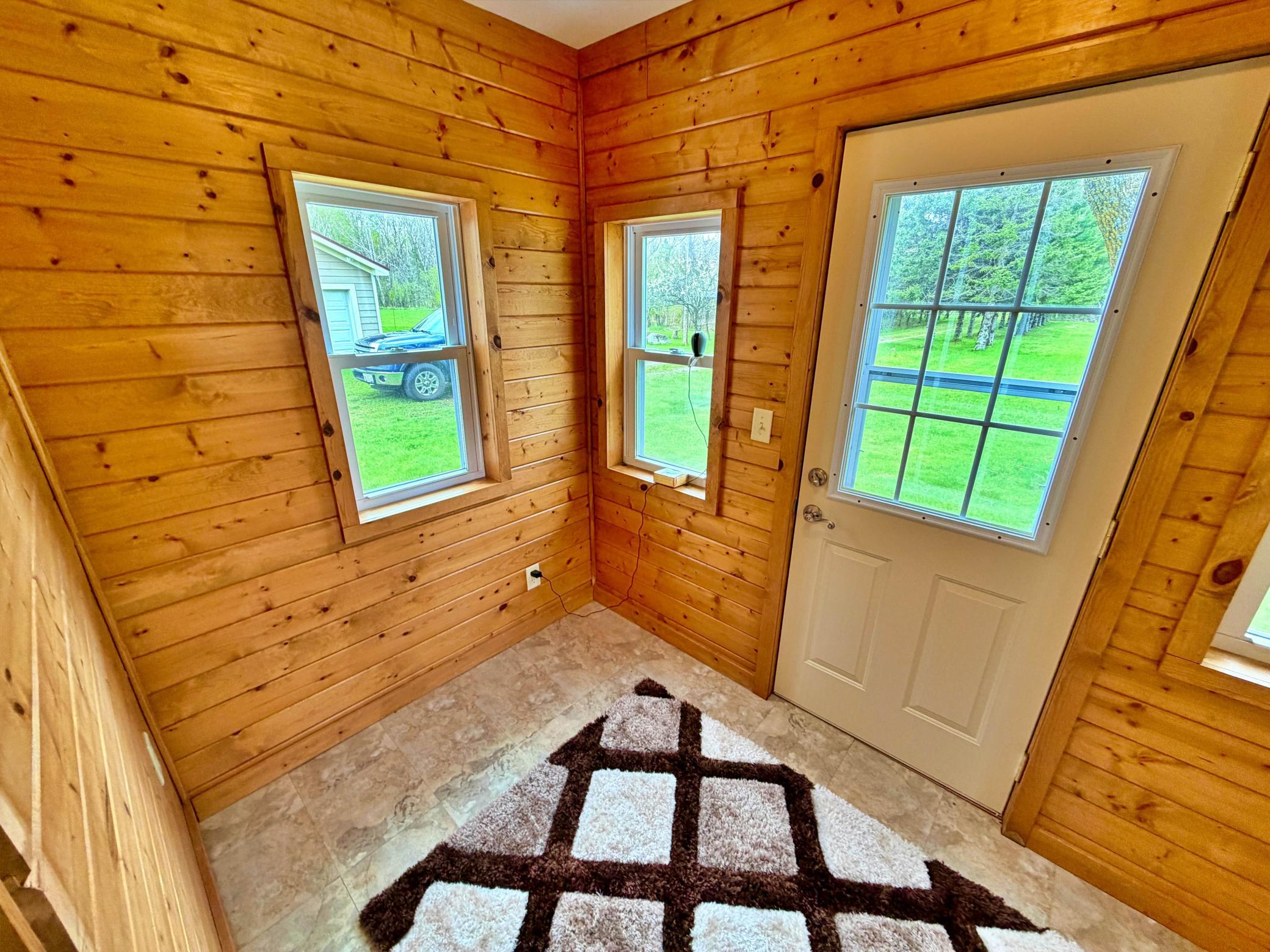 2nd Entryway TG board walls.jpg