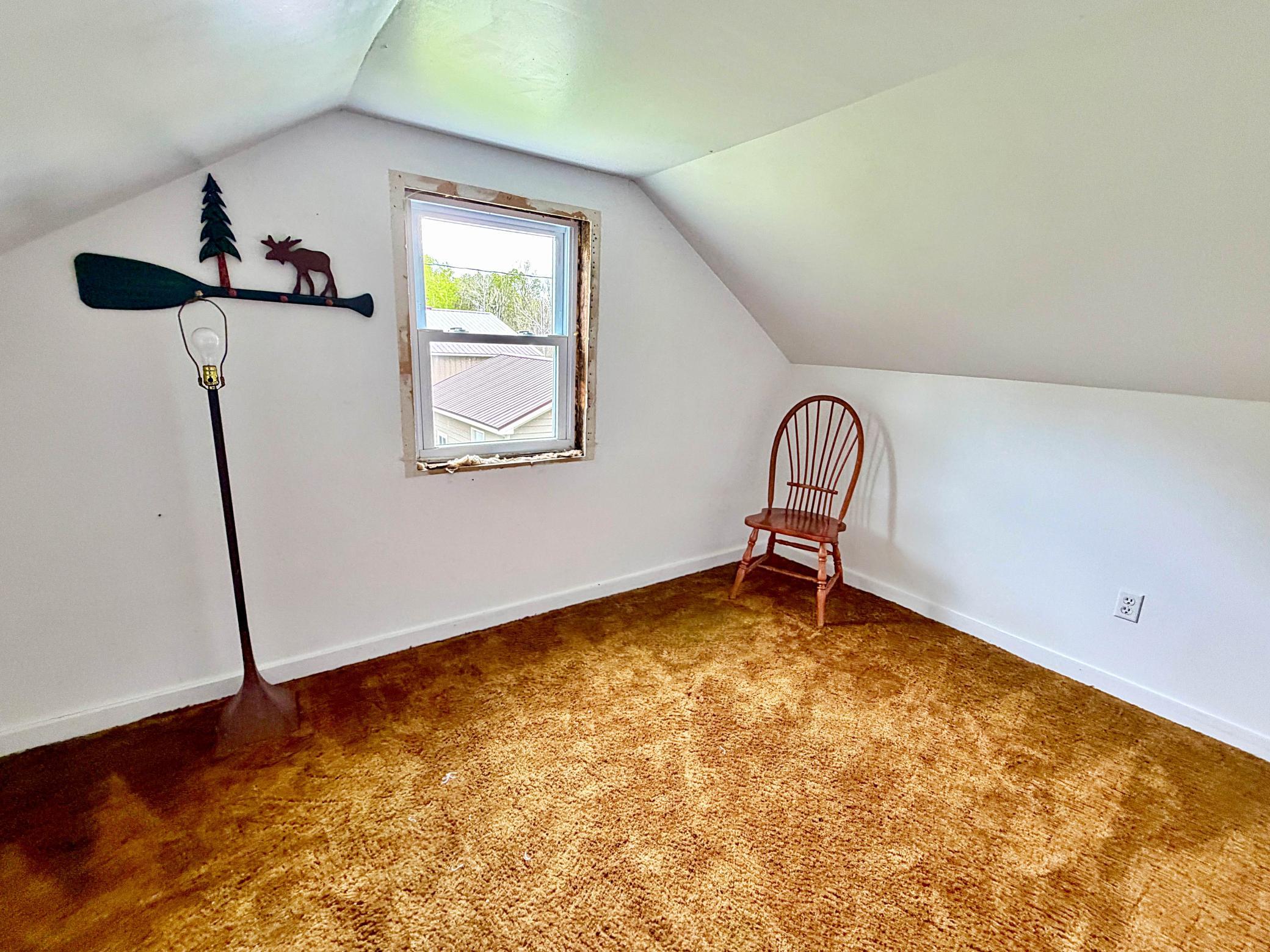 Upstairs room 1.jpg