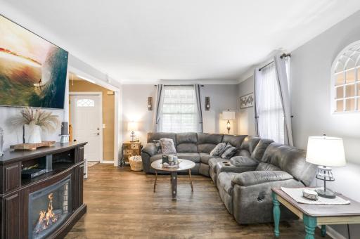 578 Tipton Avenue NW, Elk River, MN 55330