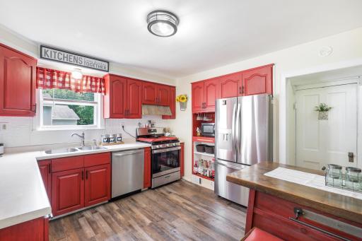 578 Tipton Avenue NW, Elk River, MN 55330