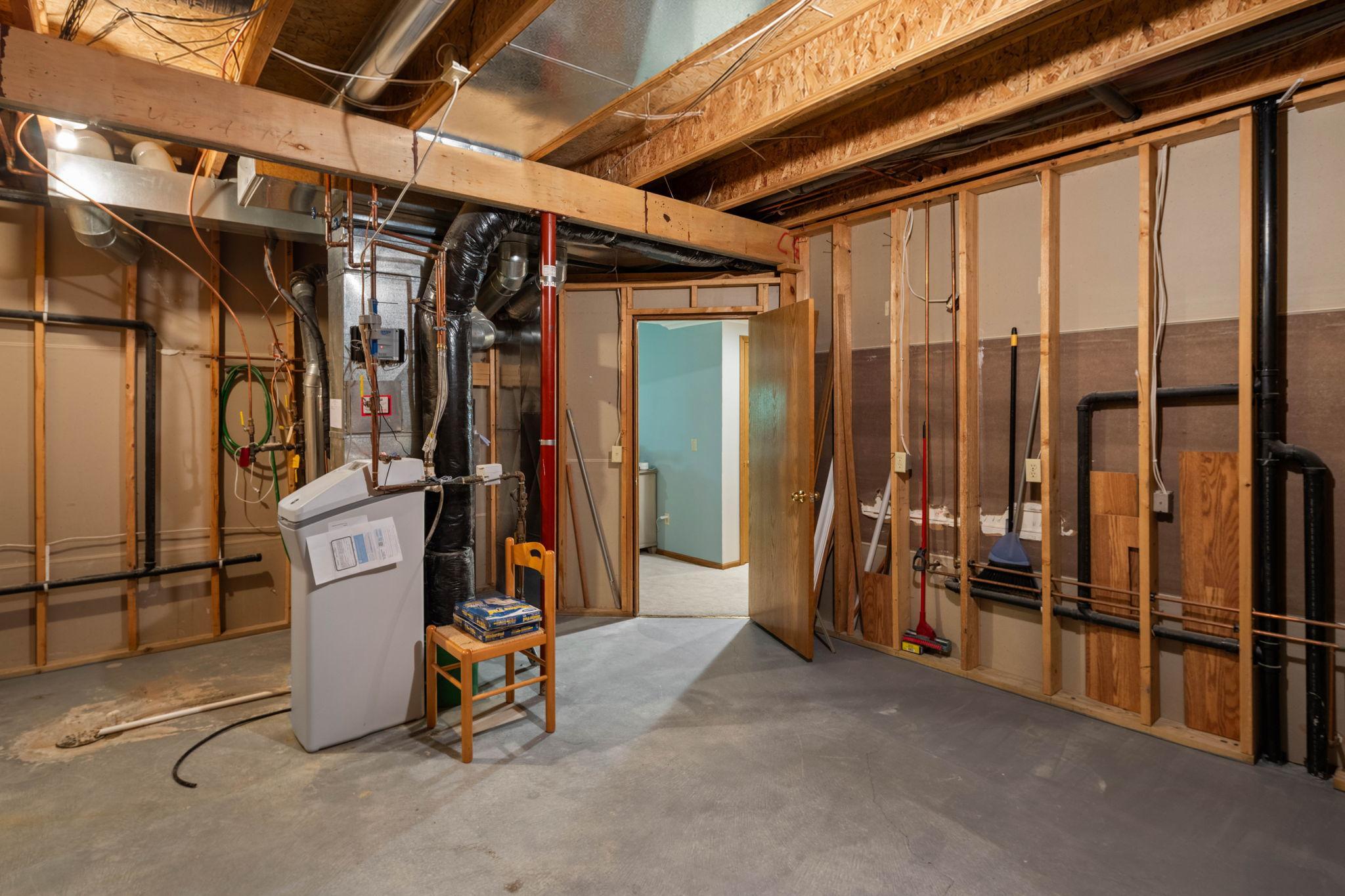 48-web-or-mls-12755-falcon-ct.jpg