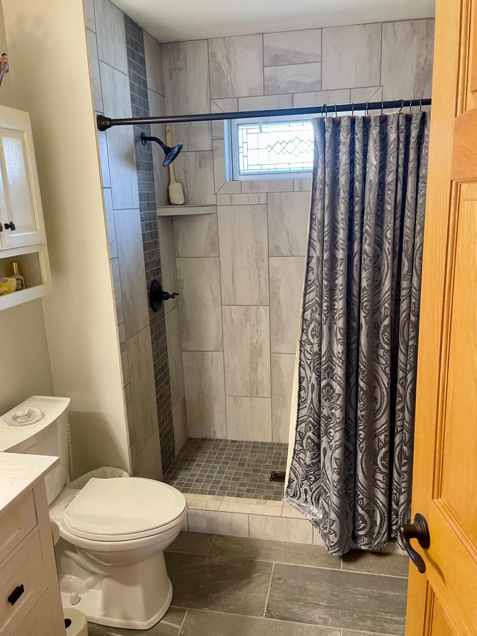 NEW MF 3/4 Tiled Bath