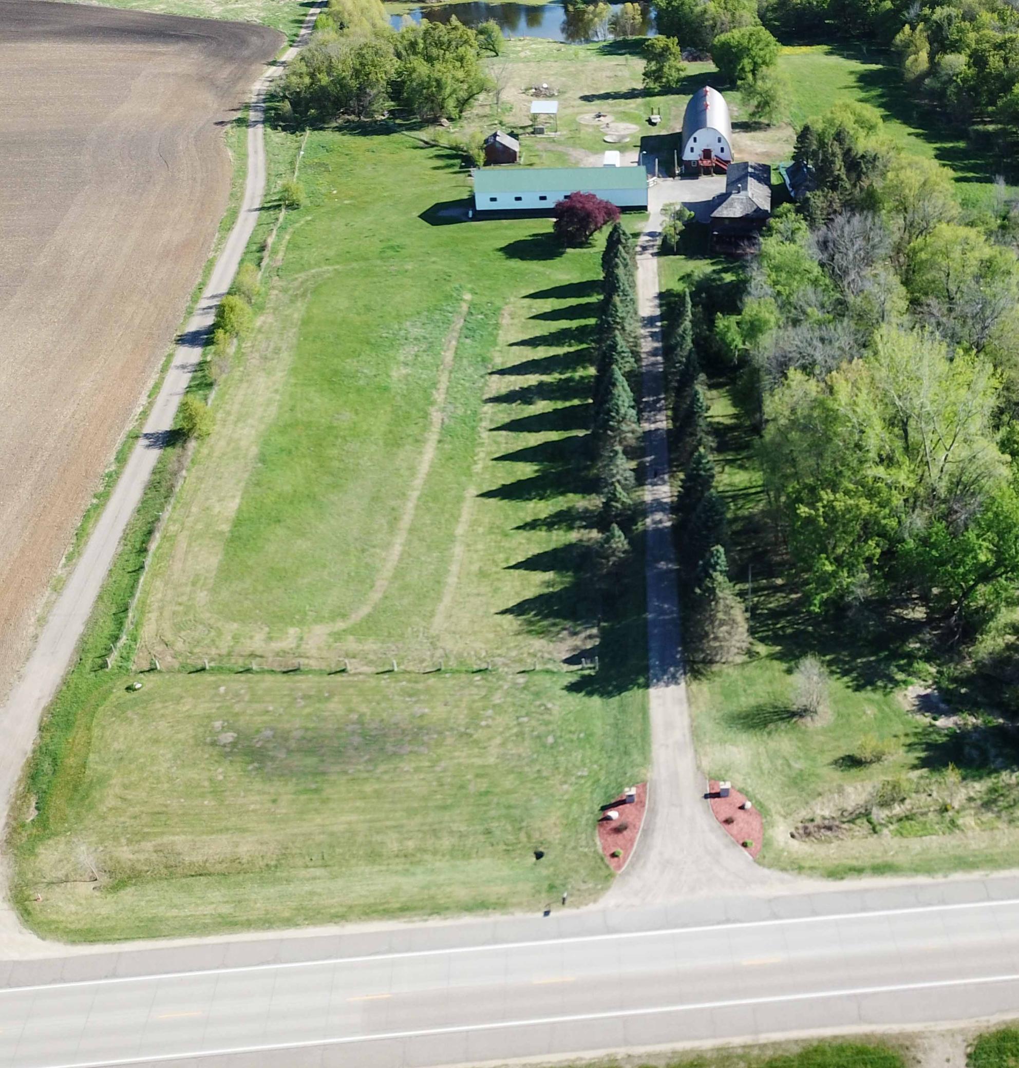 Aerial Entrance 8752 Viking