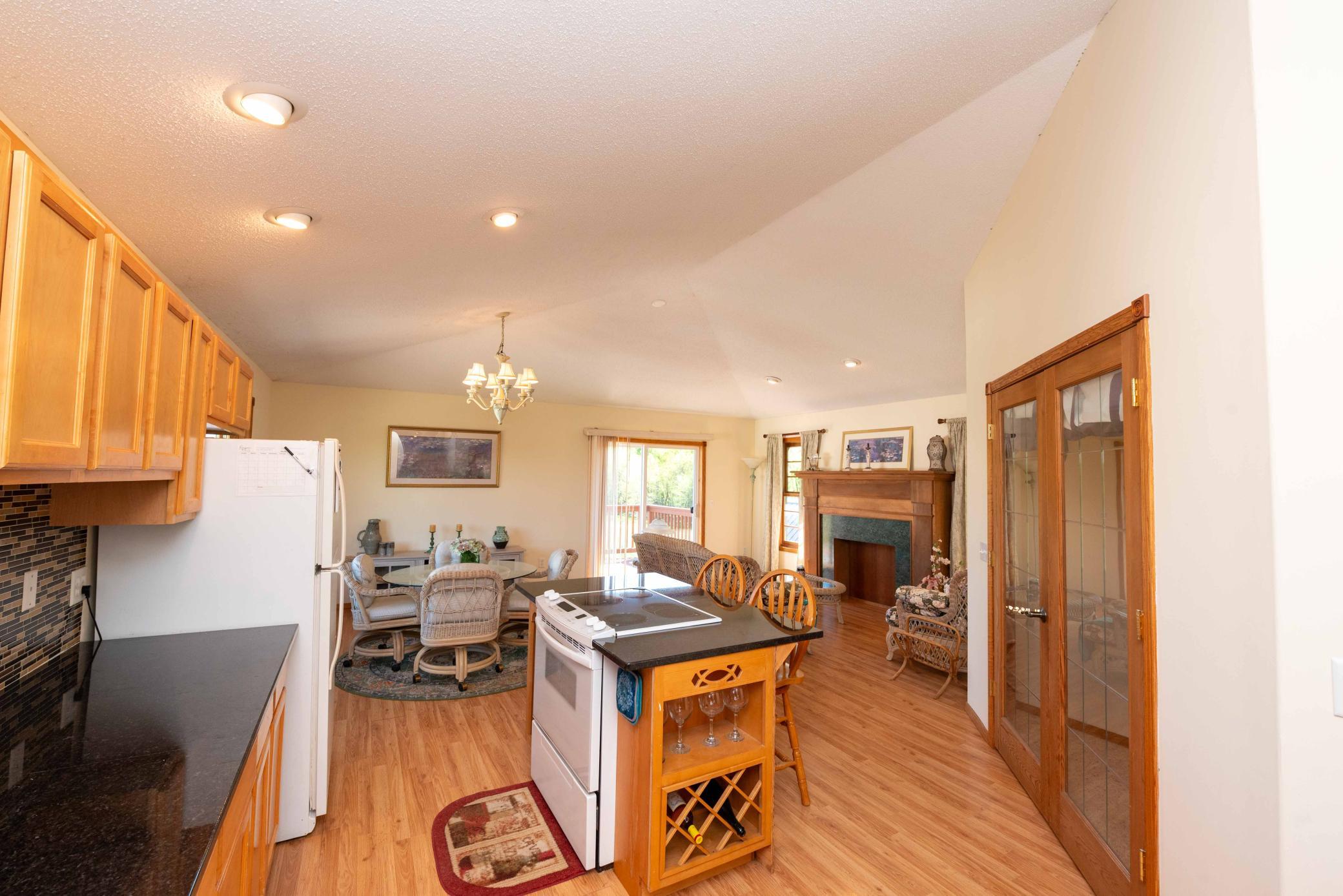 Upper open floor concept