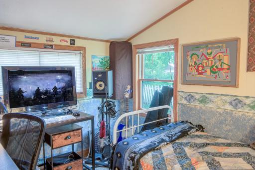 404 4th Avenue NE, Saint Cloud, MN 56304