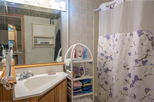404 4th Avenue NE, Saint Cloud, MN 56304