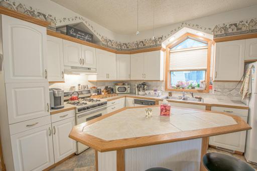 404 4th Avenue NE, Saint Cloud, MN 56304