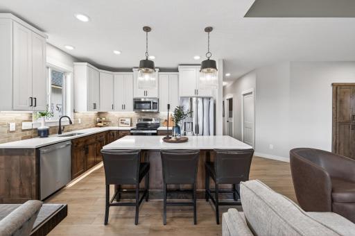 1231 Honeysuckle Lane, Cambridge, MN 55008