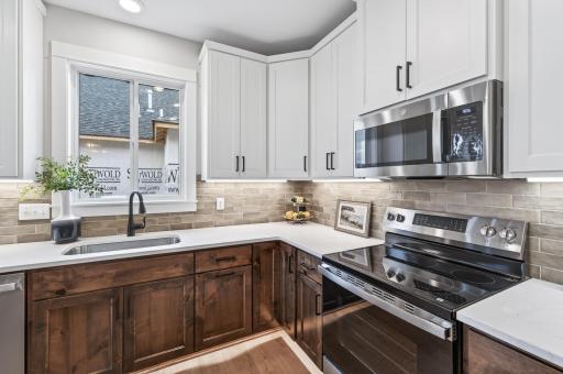 1231 Honeysuckle Lane, Cambridge, MN 55008