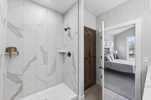 1231 Honeysuckle Lane, Cambridge, MN 55008