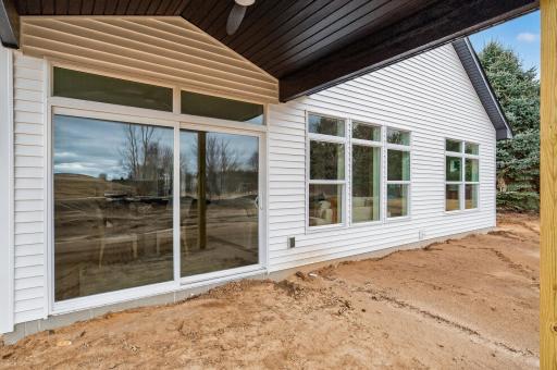 1231 Honeysuckle Lane, Cambridge, MN 55008