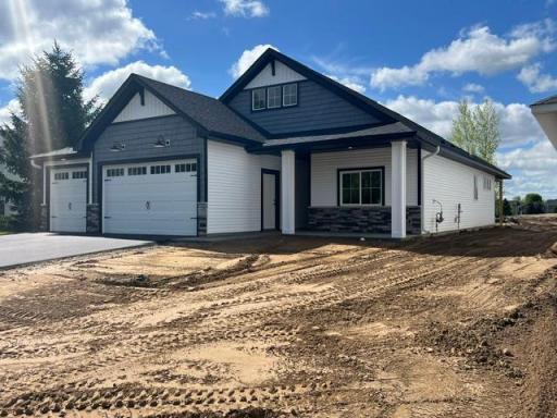 1231 Honeysuckle Lane, Cambridge, MN 55008