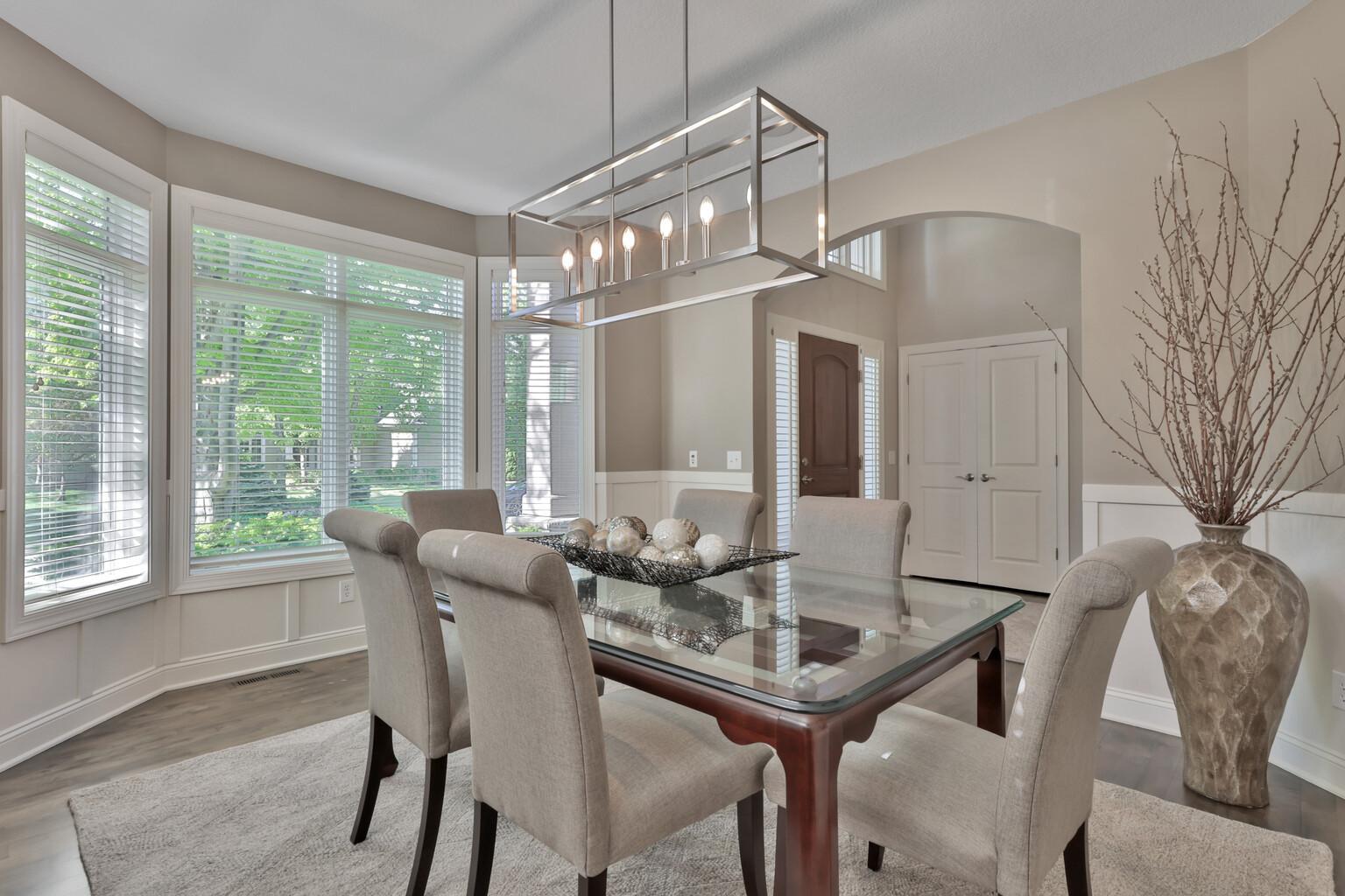 Formal dining and entry