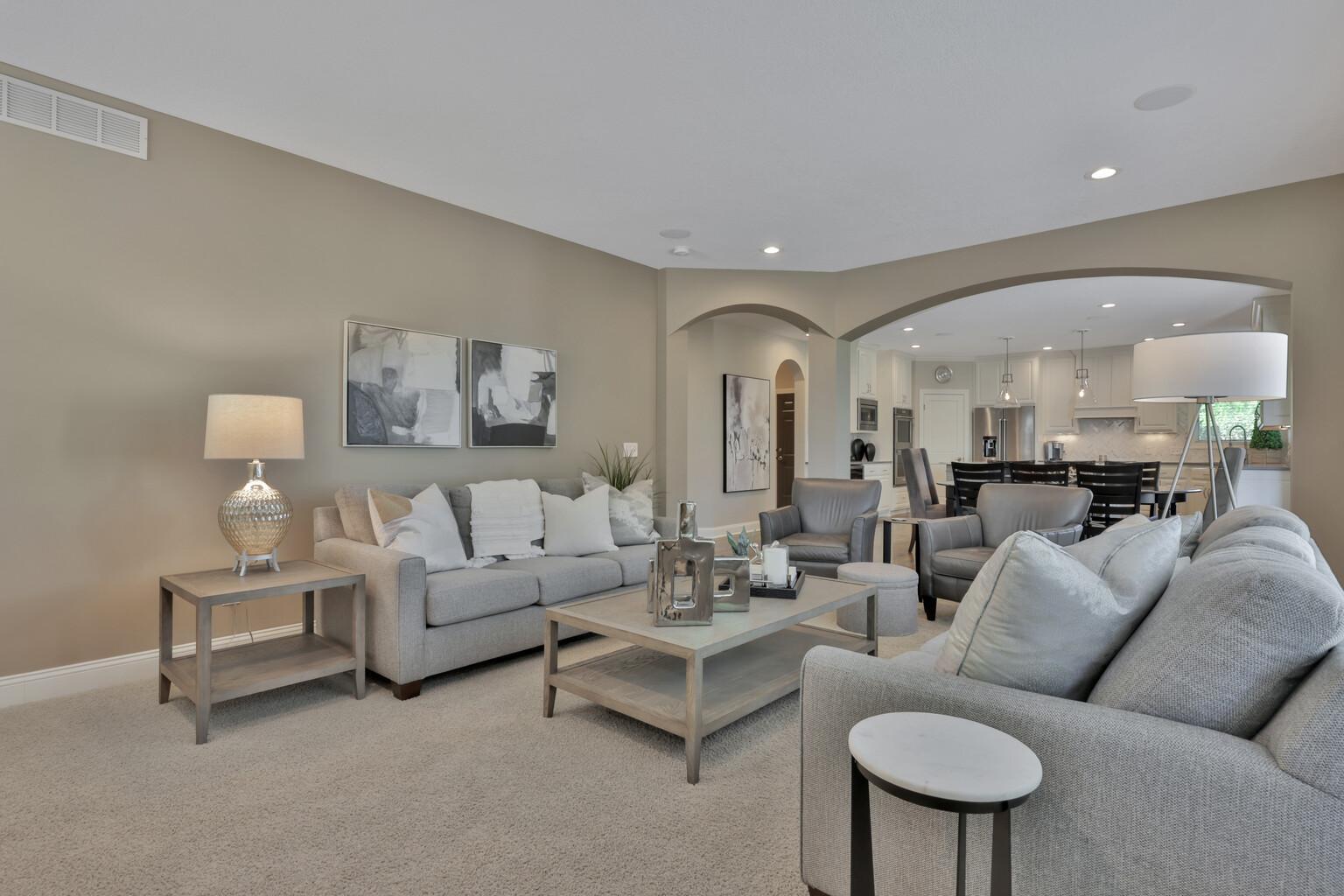 Spacious & Cozy Family Room