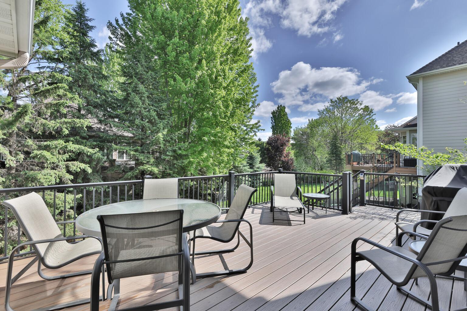Large quality deck