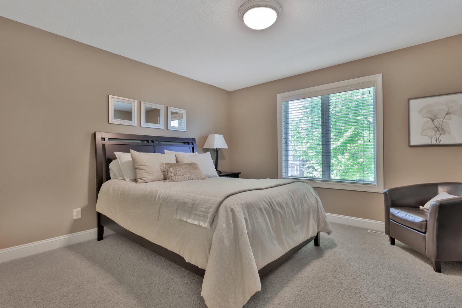 Upper 4th bedroom