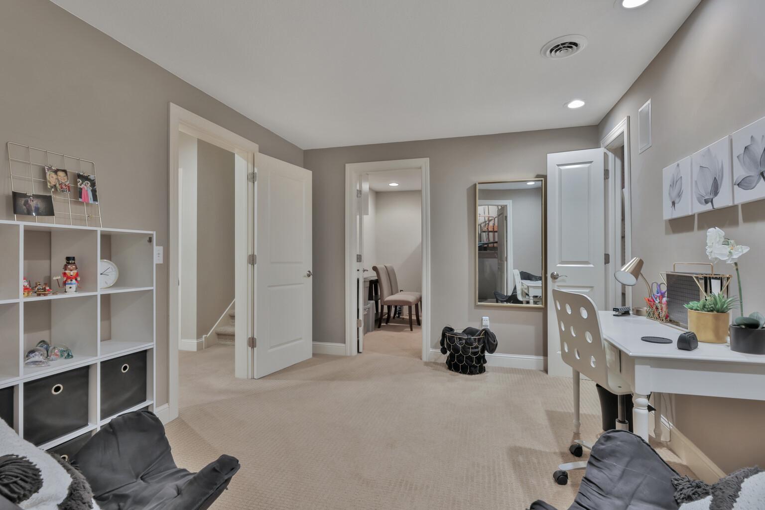 Flex, Exercise room