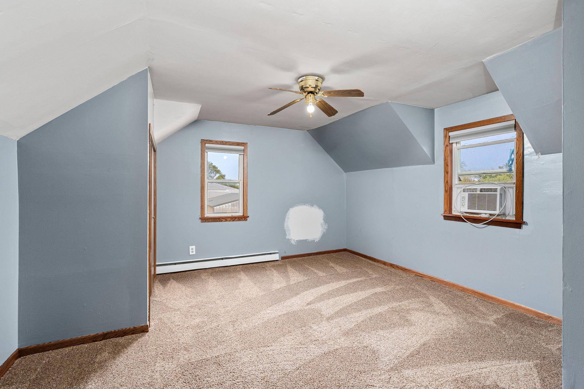 44-web-or-mls-27884-560th-ave.jpg