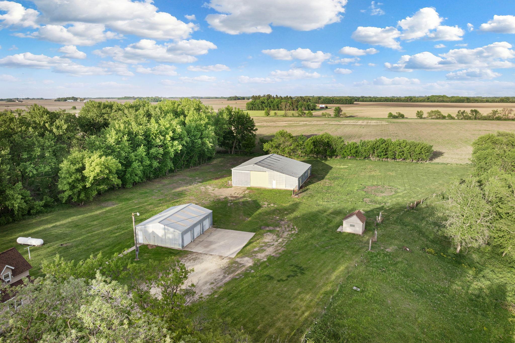 9-web-or-mls-27884-560th-ave.jpg