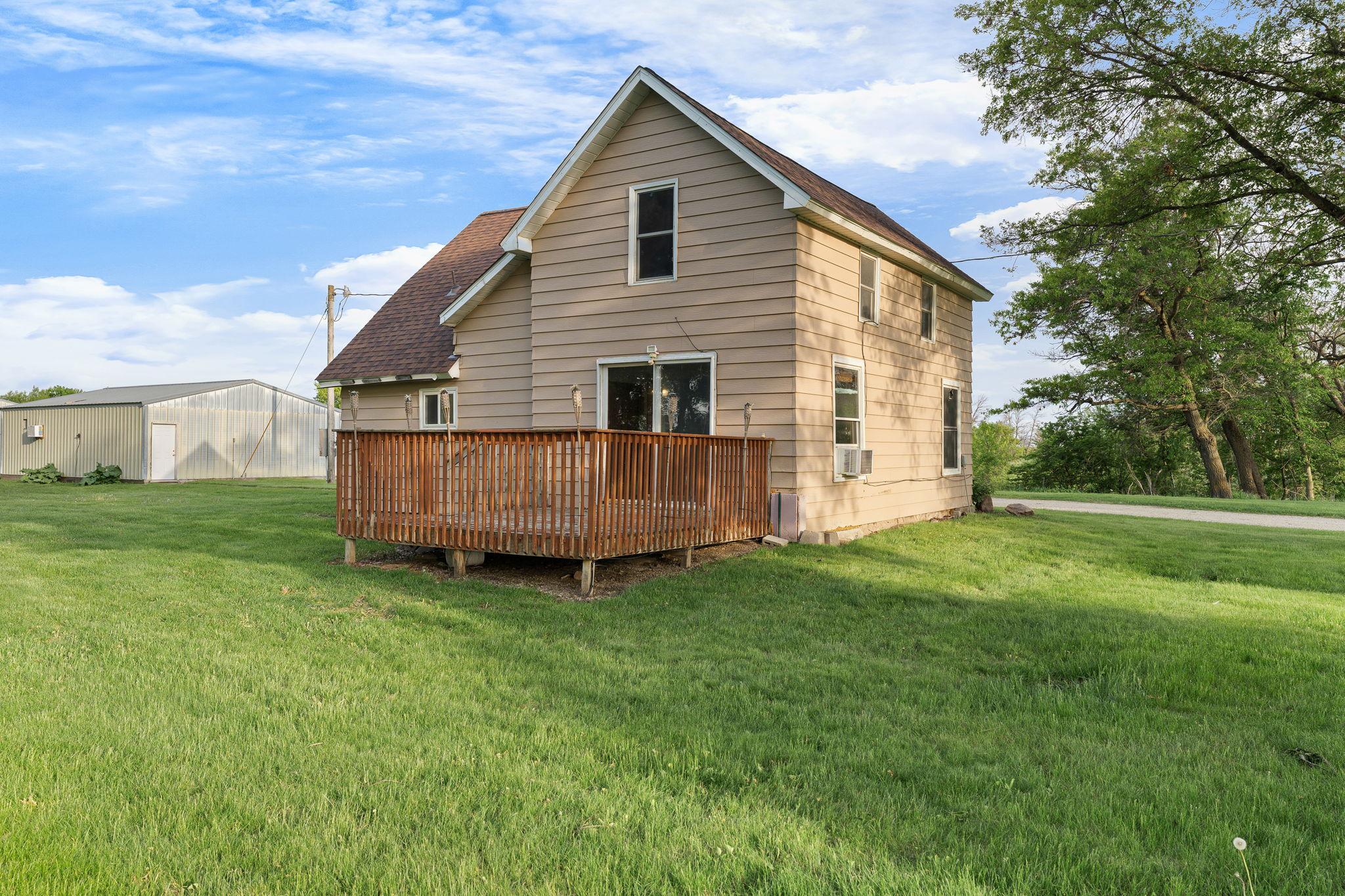 14-web-or-mls-27884-560th-ave.jpg
