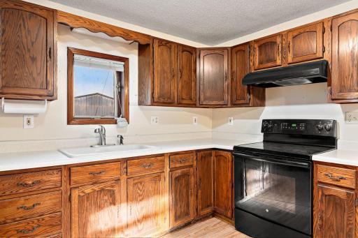 27884 560th Avenue, Austin, MN 55912