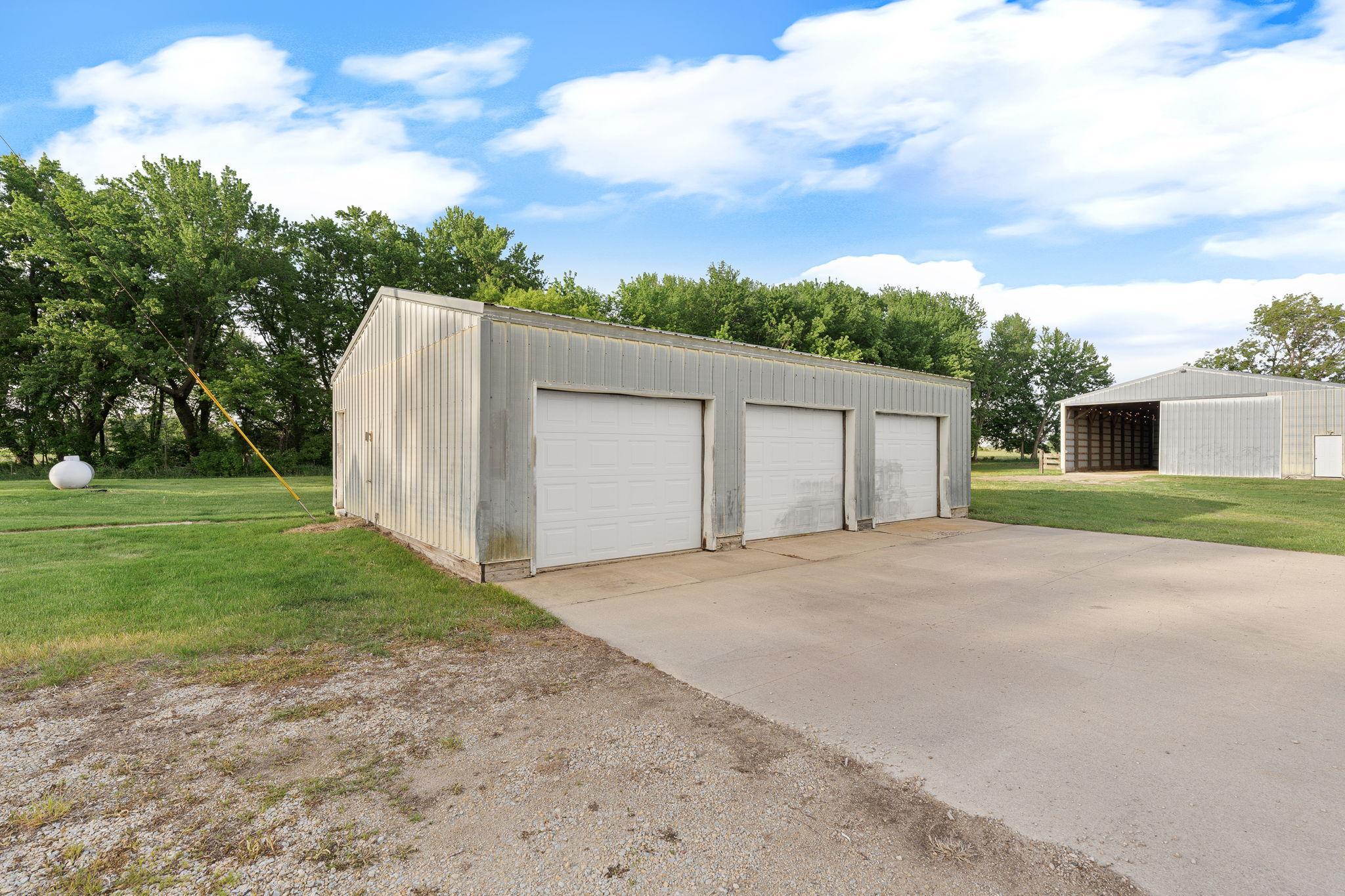 26-web-or-mls-27884-560th-ave.jpg